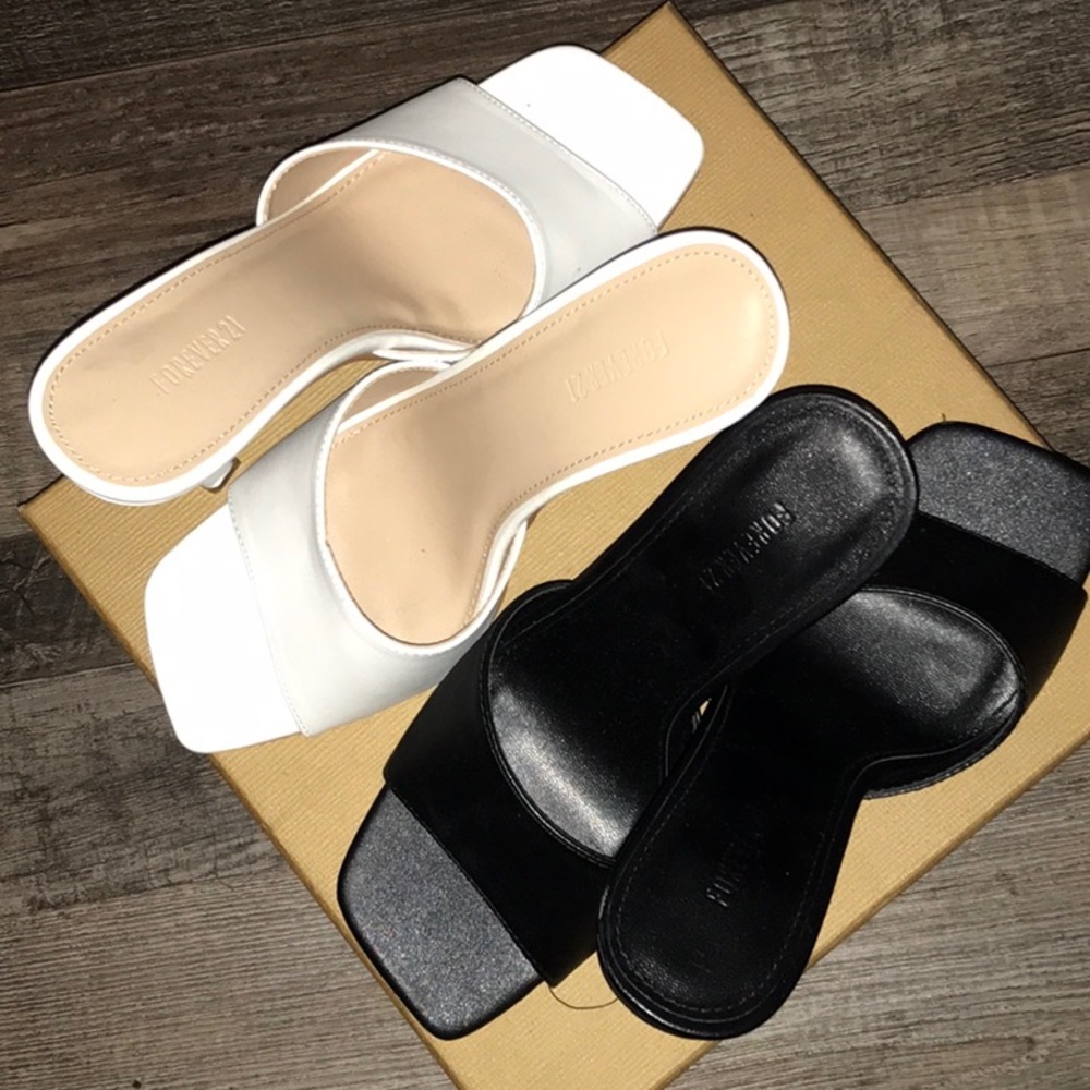 2 pairs of forever 21 heels